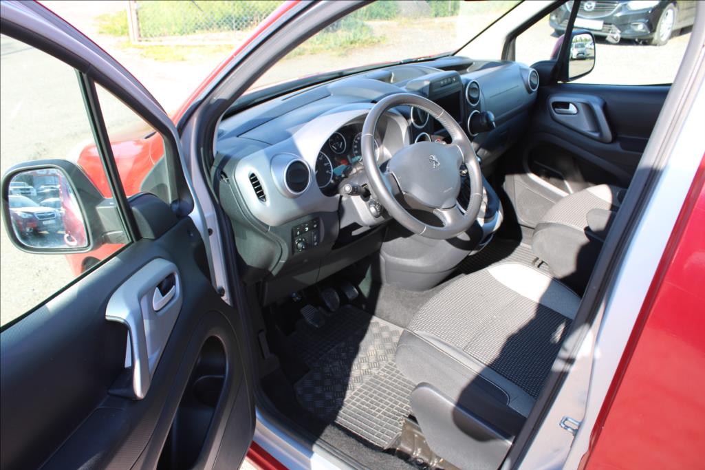 2017 – Peugeot Partner Tepee – 1,6 HDi  1.maj.,ČR,STK 9/2027