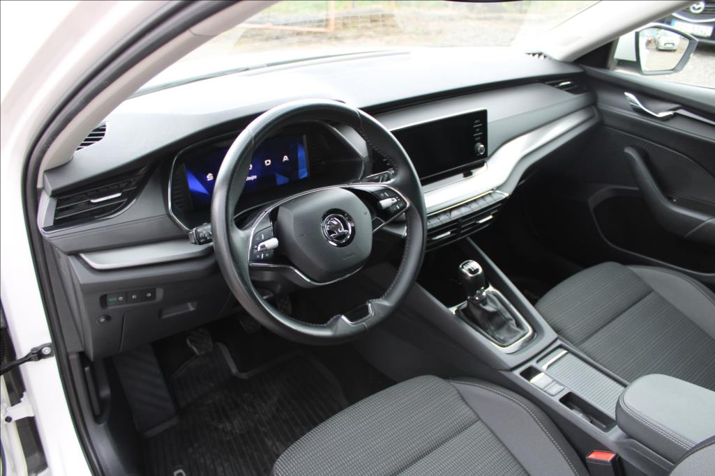 2022 – Škoda Octavia – 2,0 TDi  AMBITION, DPH, ČR