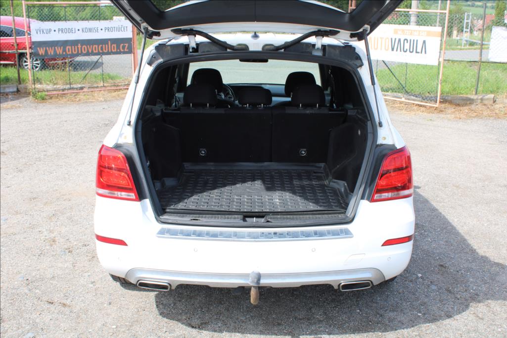 2015 – Mercedes-Benz GLK – 2,1 CDi  XENONY, 4 x 4, TAŽNÉ