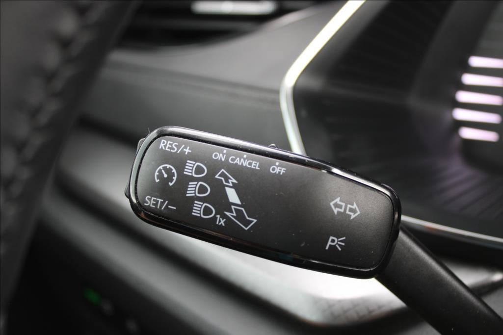 2022 – Škoda Octavia – 2,0 TDi  AMBITION, DPH, ČR