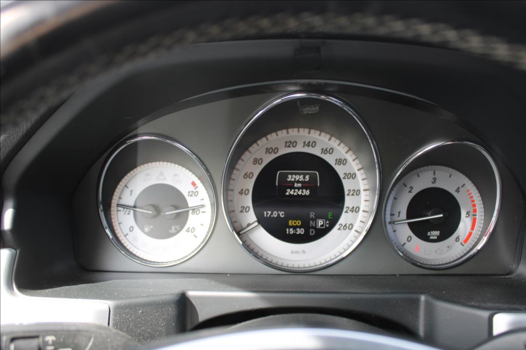 2015 – Mercedes-Benz GLK – 2,1 CDi  XENONY, 4 x 4, TAŽNÉ