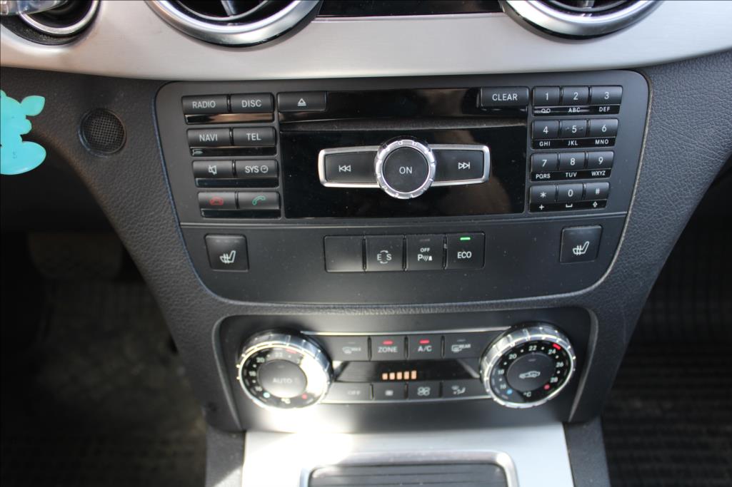 2015 – Mercedes-Benz GLK – 2,1 CDi  XENONY, 4 x 4, TAŽNÉ