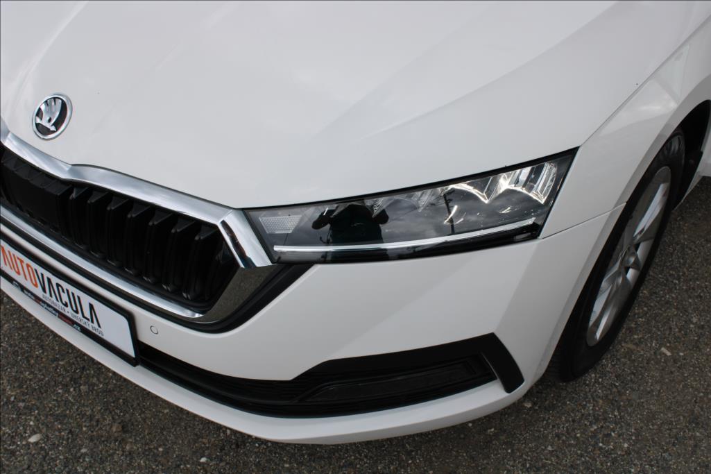 2022 – Škoda Octavia – 2,0 TDi  AMBITION, DPH, ČR