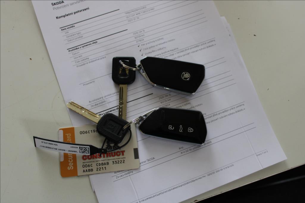 2022 – Škoda Octavia – 2,0 TDi  AMBITION, DPH, ČR