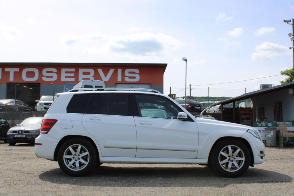 2015 – Mercedes-Benz GLK – 2,1 CDi  XENONY, 4 x 4, TAŽNÉ