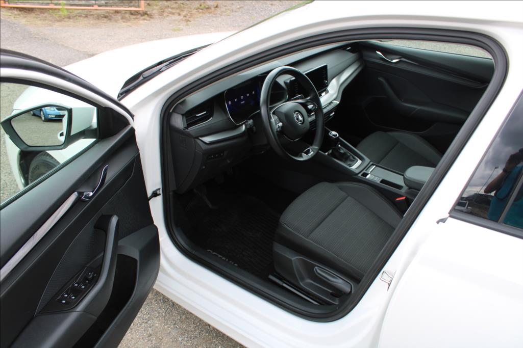 2022 – Škoda Octavia – 2,0 TDi  AMBITION, DPH, ČR