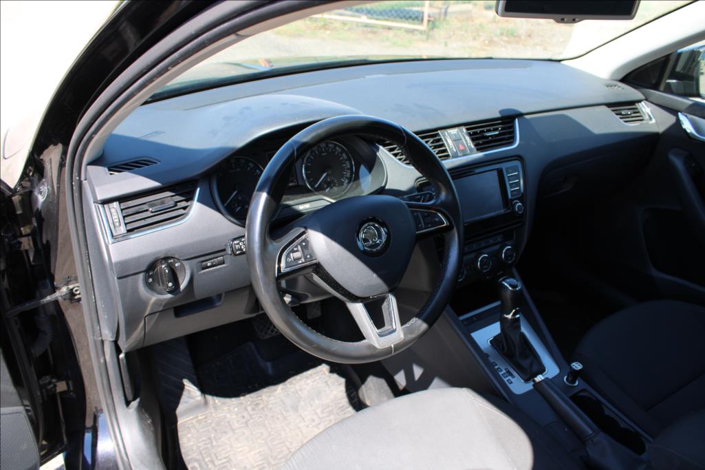 2016 – Škoda Octavia – 1,6 TDi  DSG,STLYLE,SERVISKA