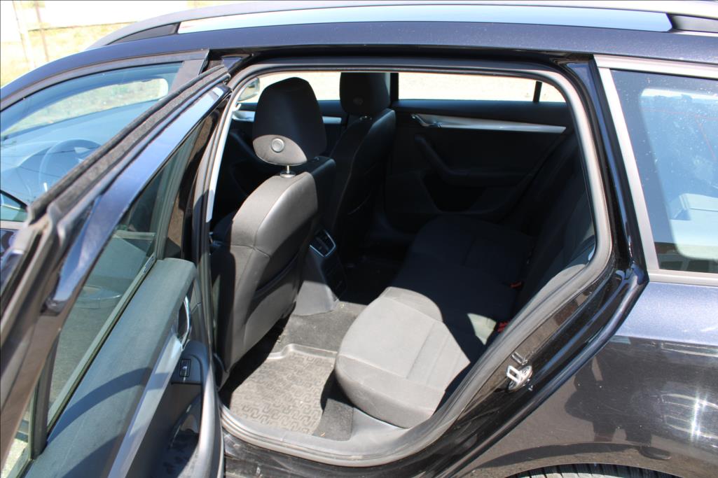 2016 – Škoda Octavia – 1,6 TDi  DSG,STLYLE,SERVISKA