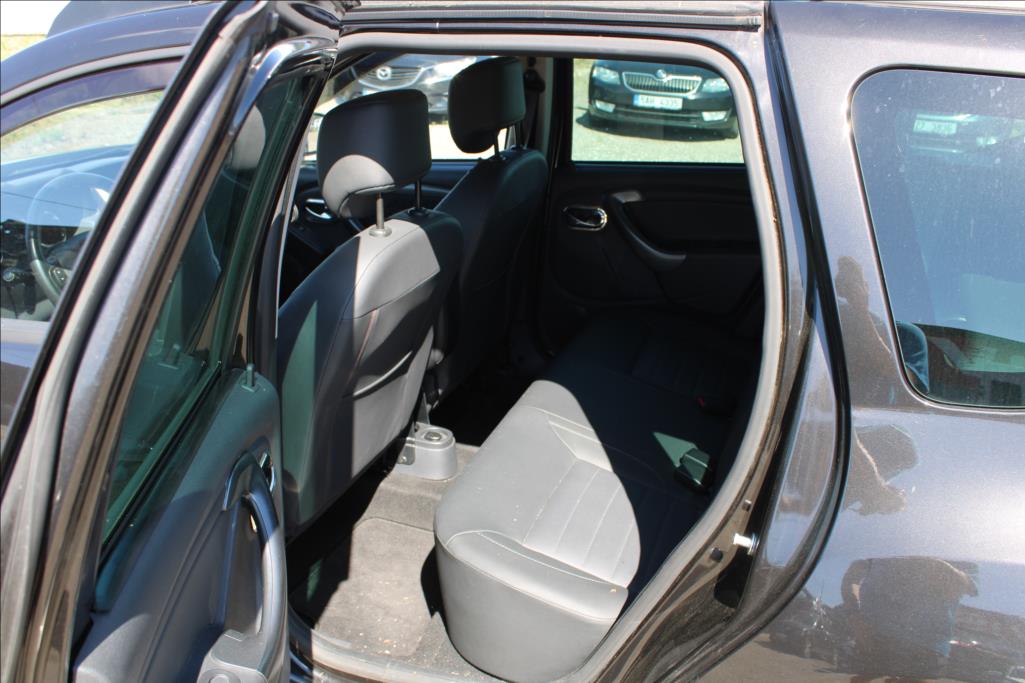 2014 – Dacia Duster – 1,2 Tce  29.998 km, NAVIGACE