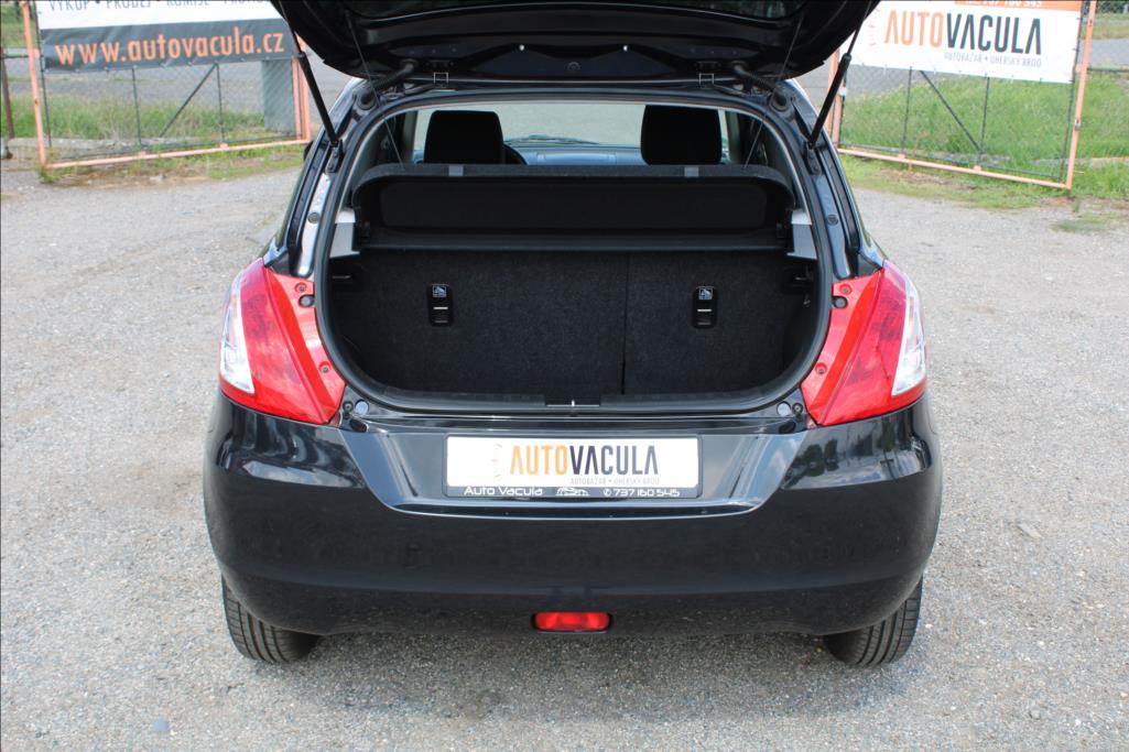 2015 – Suzuki Swift – 1,2 i  4 x 4, SERVISKA