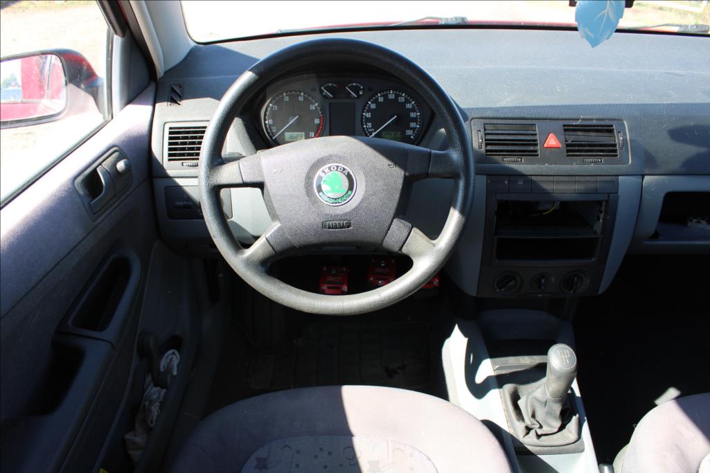 2002 – Škoda Fabia – 1,2 i  STK 3/2028