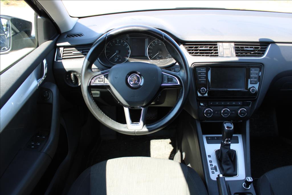 2016 – Škoda Octavia – 1,6 TDi  DSG,STLYLE,SERVISKA