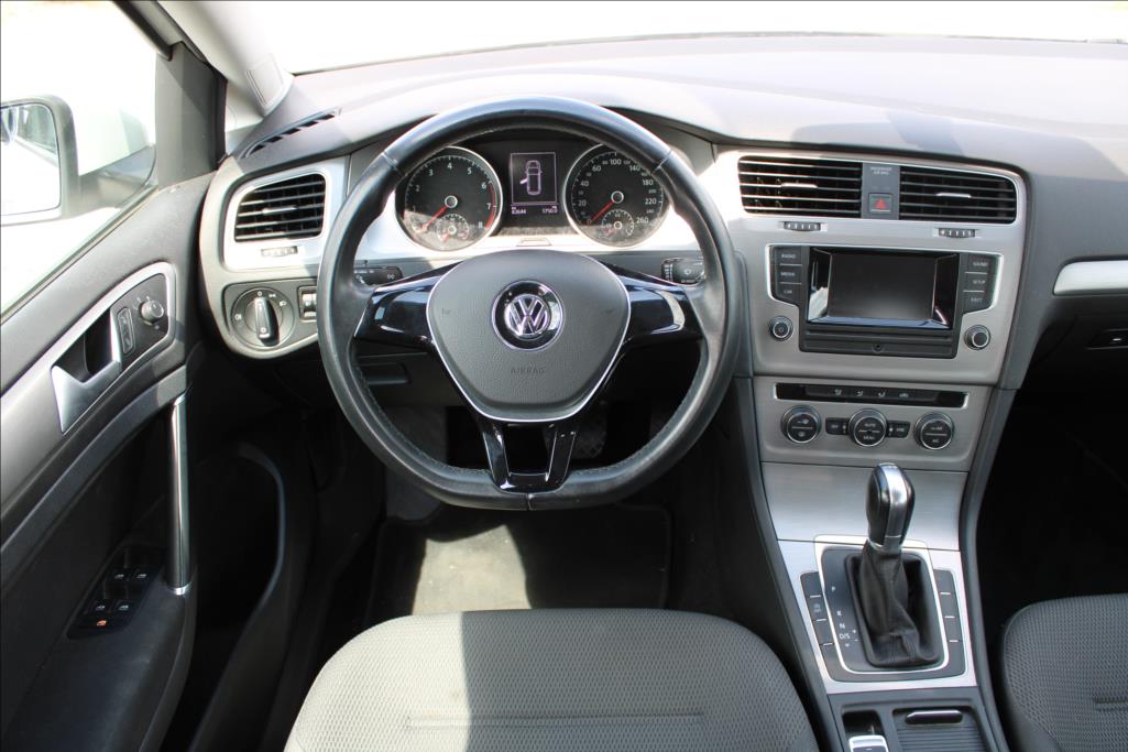 2015 – Volkswagen Golf – 1,2 TSi  DSG, 82.644 km, ČR