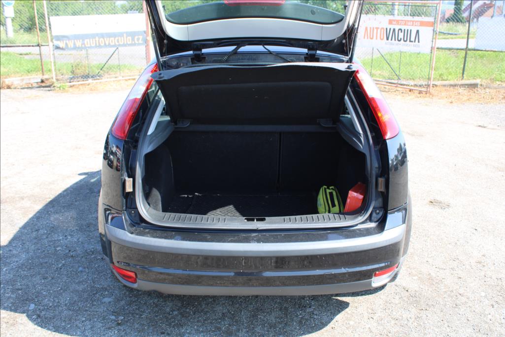 2007 – Ford Focus – 1,8 i  STK 11/2027, VÝHŘEVY