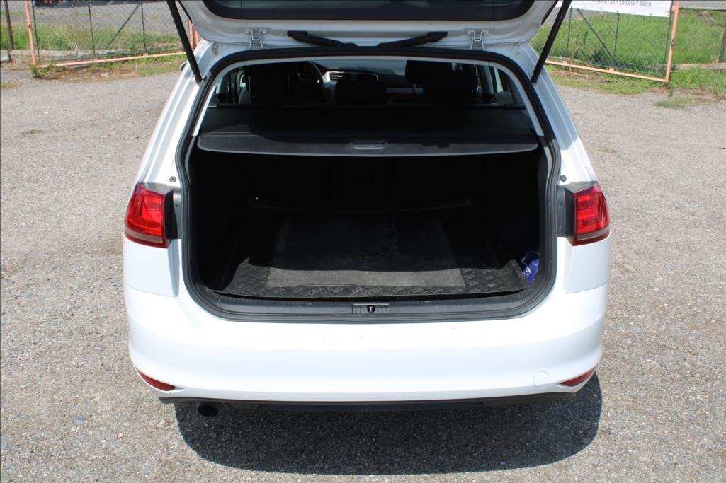 2015 – Volkswagen Golf – 1,2 TSi  DSG, 82.644 km, ČR