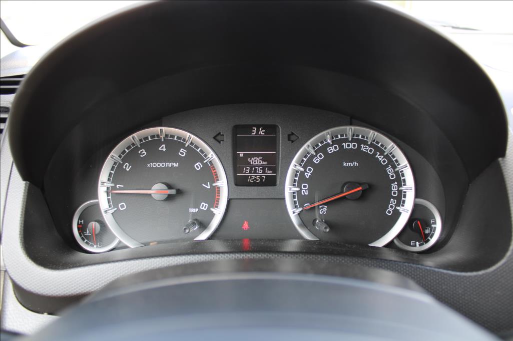 2015 – Suzuki Swift – 1,2 i  4 x 4, SERVISKA