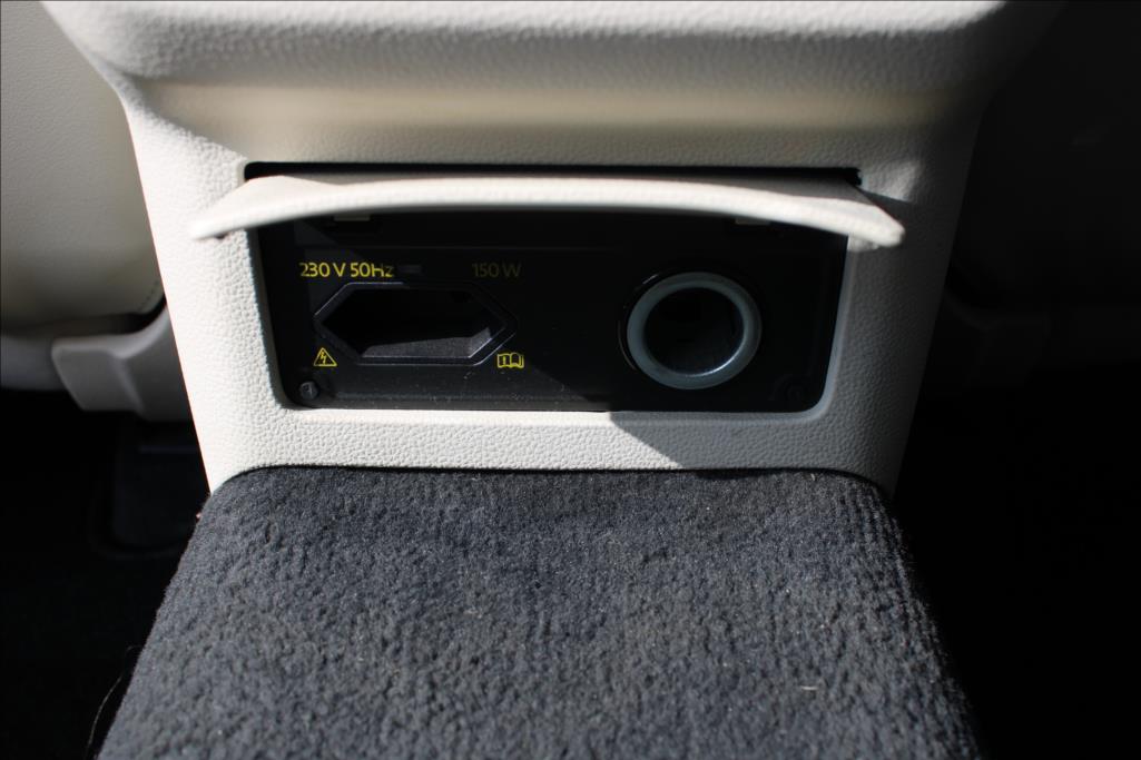 2015 – Volkswagen Passat – 2,0 TDi  HIGHLINE, 4 x 4, DSG