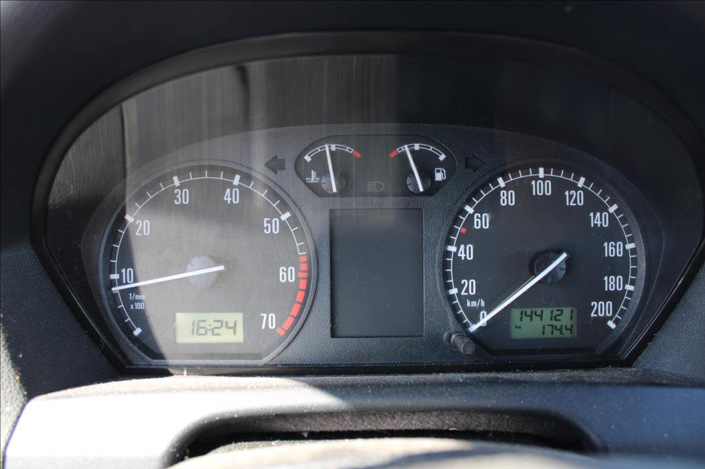 2002 – Škoda Fabia – 1,2 i  STK 3/2028