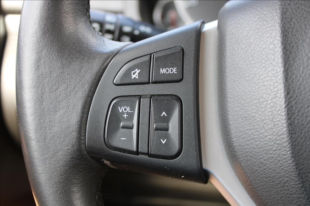 2015 – Suzuki Swift – 1,2 i  4 x 4, SERVISKA