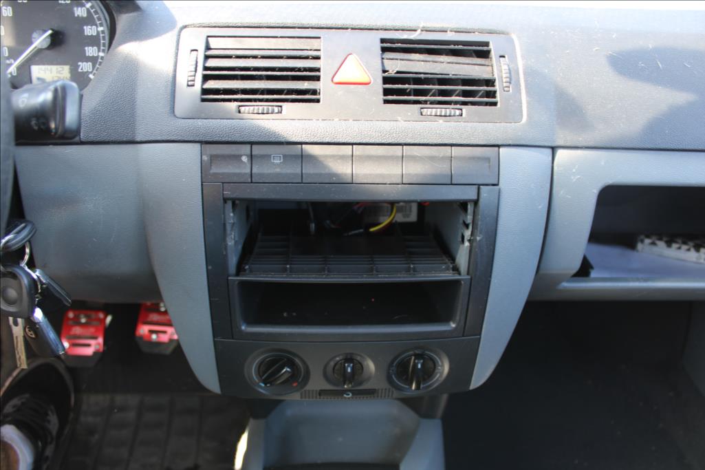 2002 – Škoda Fabia – 1,2 i  STK 3/2028