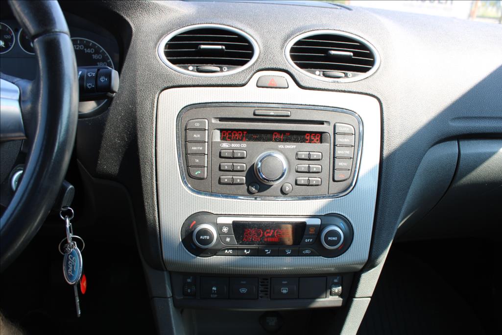 2007 – Ford Focus – 1,8 i  STK 11/2027, VÝHŘEVY