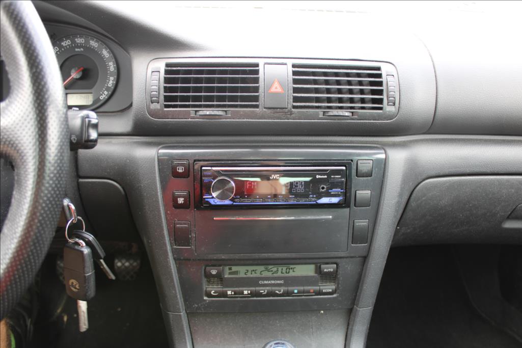 2004 – Škoda Superb – 1,8 T  DIG.KLIMA, TAŽNÉ