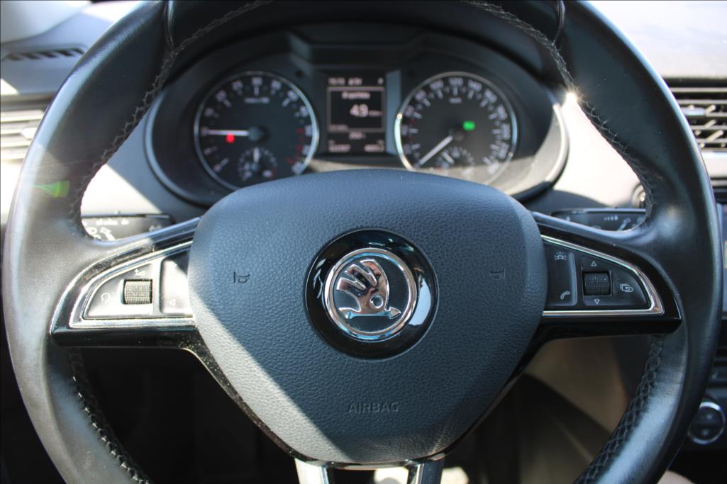 2016 – Škoda Octavia – 1,6 TDi  DSG,STLYLE,SERVISKA