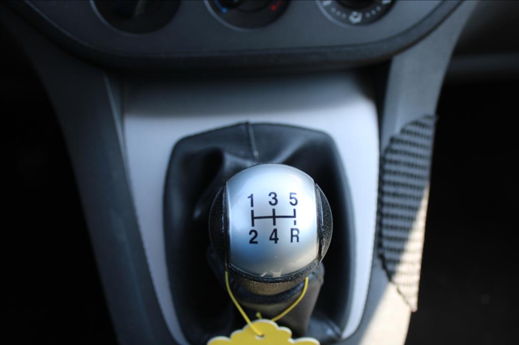 2005 – Ford C-MAX – 1,8 TDCi  KLIMA, STK 7/2027