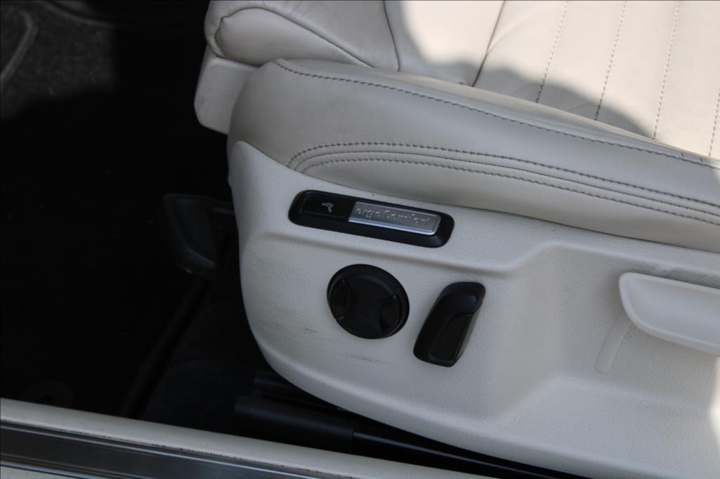 2015 – Volkswagen Passat – 2,0 TDi  HIGHLINE, 4 x 4, DSG