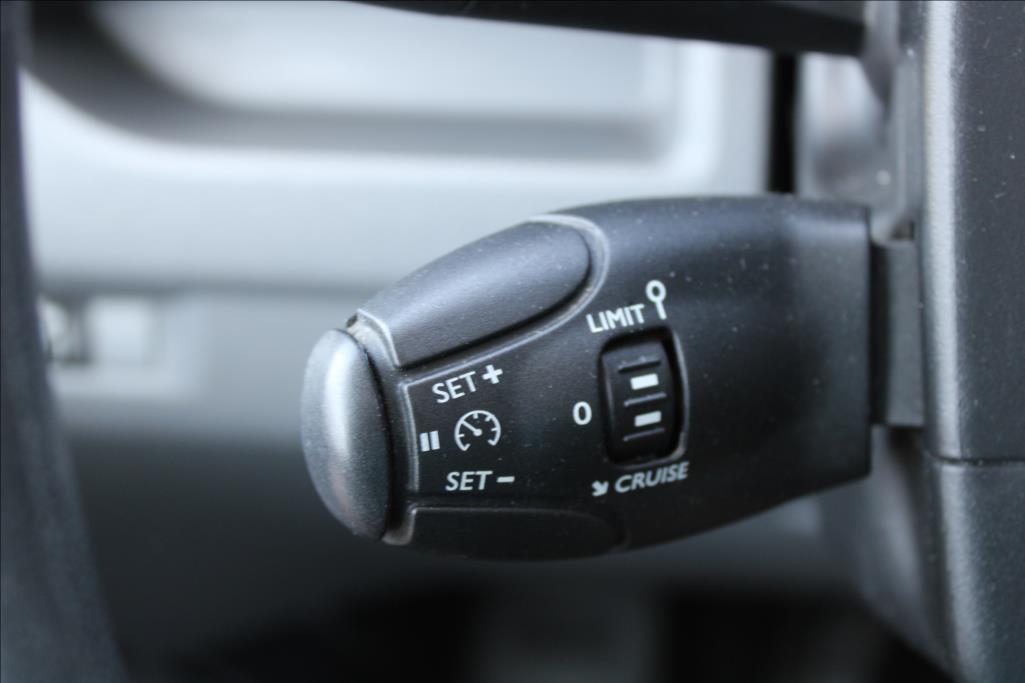 2017 – Citroën Jumpy – 1,6 HDi  2 x ŠOUPAČKY, DPH