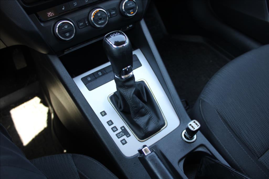 2016 – Škoda Octavia – 1,6 TDi  DSG,STLYLE,SERVISKA