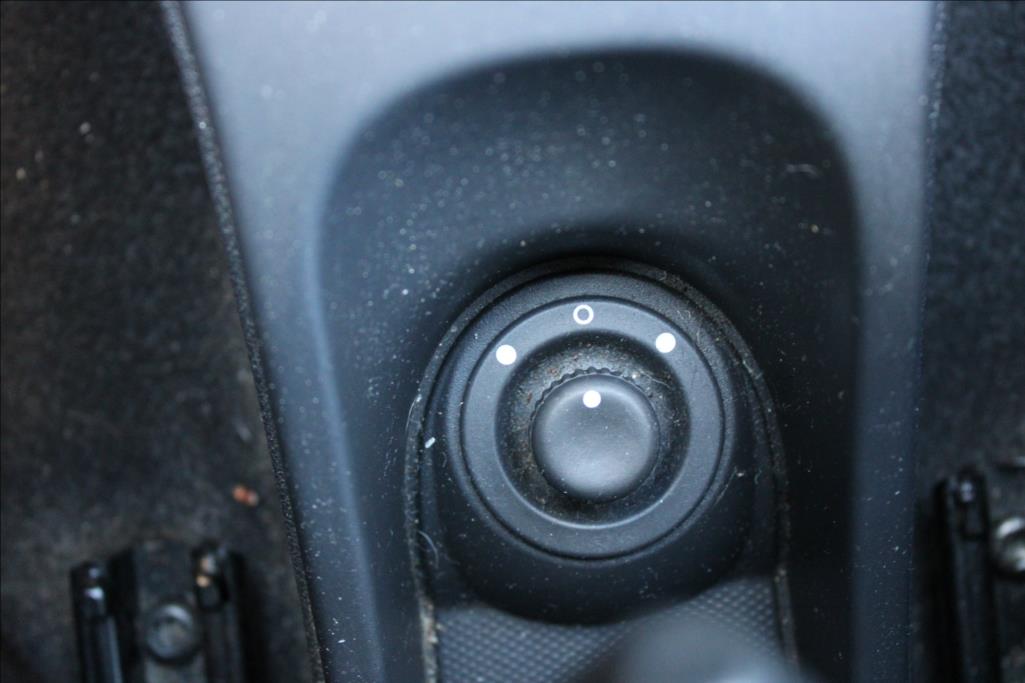 2014 – Dacia Duster – 1,2 Tce  29.998 km, NAVIGACE