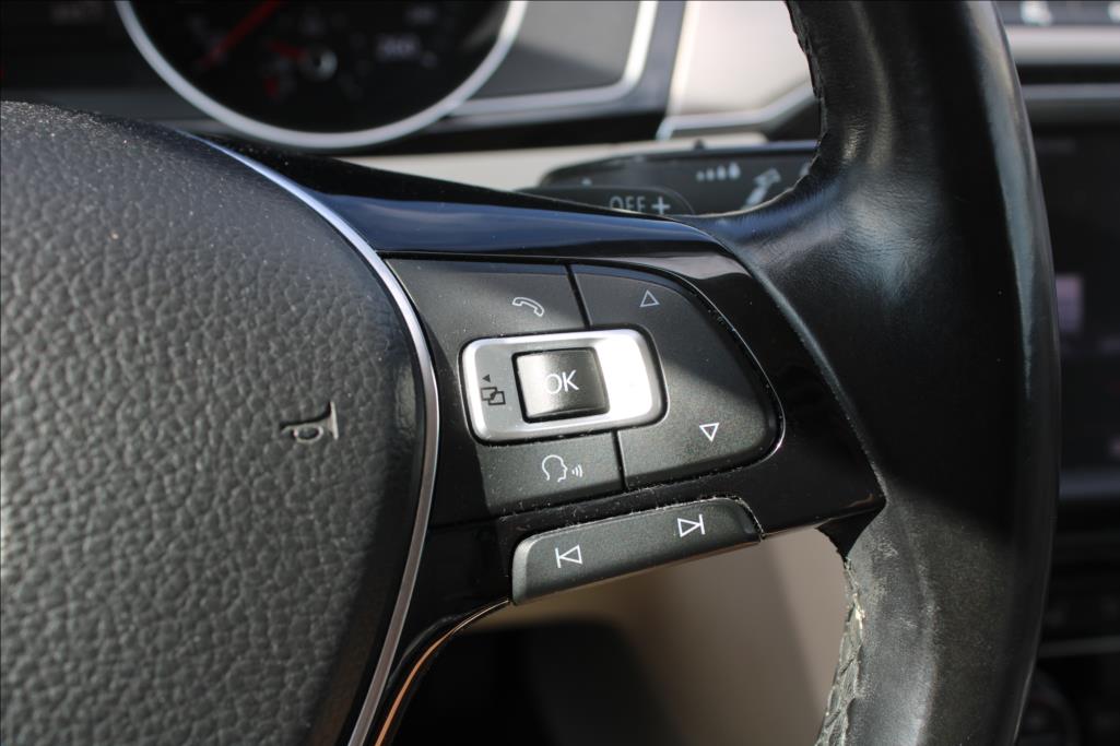 2015 – Volkswagen Passat – 2,0 TDi  HIGHLINE, 4 x 4, DSG