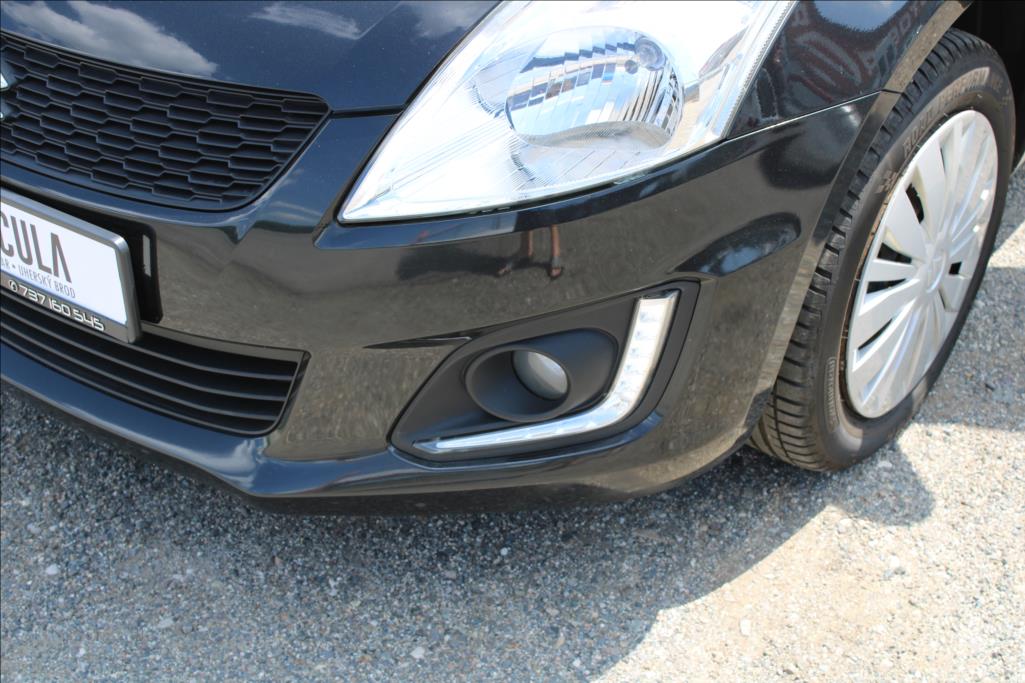 2015 – Suzuki Swift – 1,2 i  4 x 4, SERVISKA