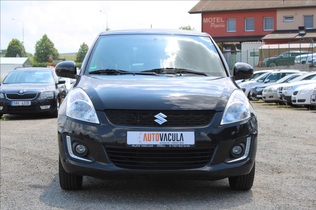 2015 – Suzuki Swift – 1,2 i  4 x 4, SERVISKA