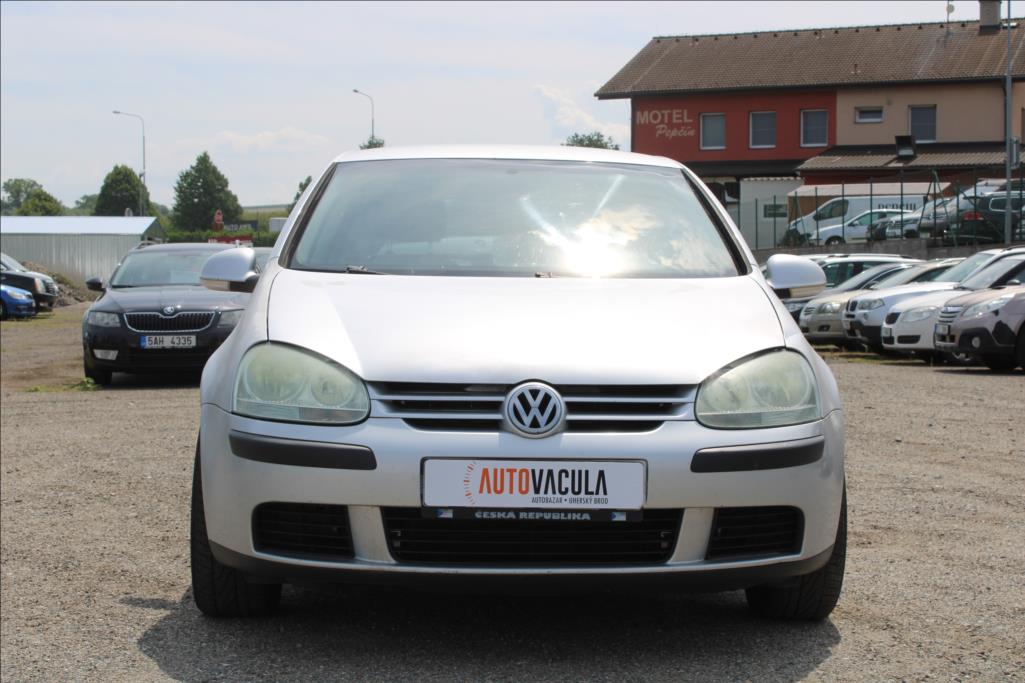 2004 – Volkswagen Golf – 1,4 i  DIG. KLIMA, ČR
