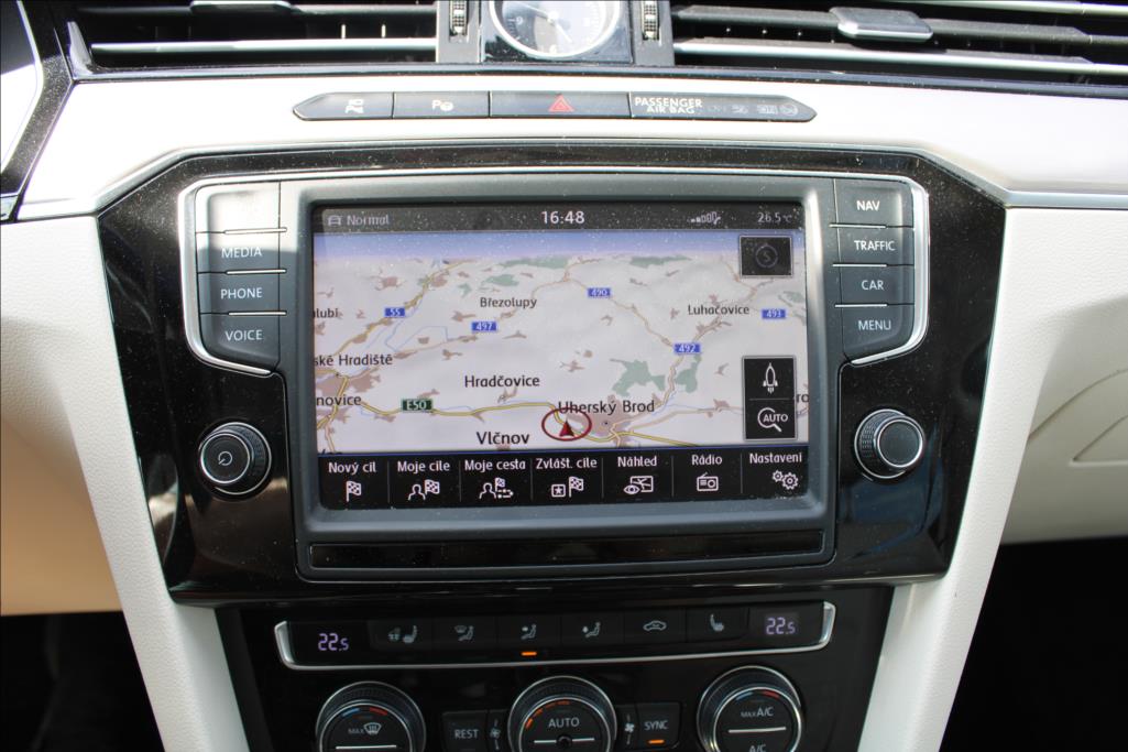 2015 – Volkswagen Passat – 2,0 TDi  HIGHLINE, 4 x 4, DSG