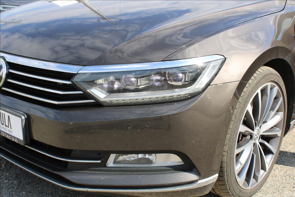 2015 – Volkswagen Passat – 2,0 TDi  HIGHLINE, 4 x 4, DSG