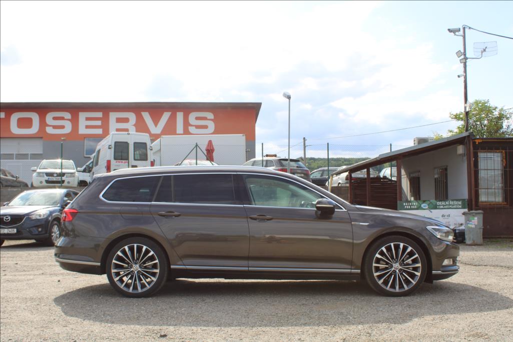 2015 – Volkswagen Passat – 2,0 TDi  HIGHLINE, 4 x 4, DSG