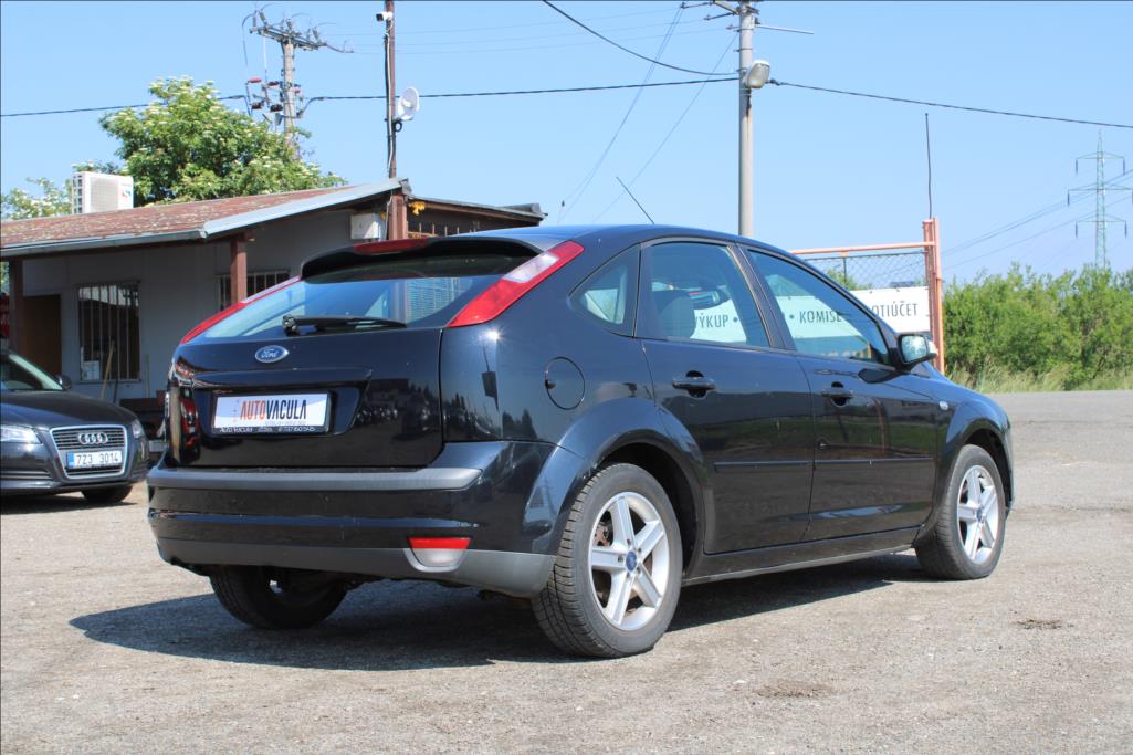 2007 – Ford Focus – 1,8 i  STK 11/2027, VÝHŘEVY