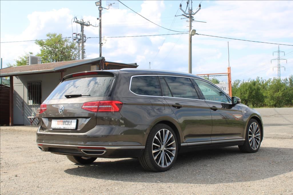 2015 – Volkswagen Passat – 2,0 TDi  HIGHLINE, 4 x 4, DSG