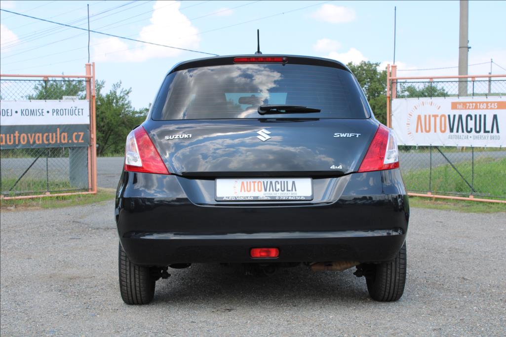 2015 – Suzuki Swift – 1,2 i  4 x 4, SERVISKA