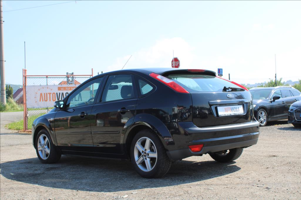 2007 – Ford Focus – 1,8 i  STK 11/2027, VÝHŘEVY