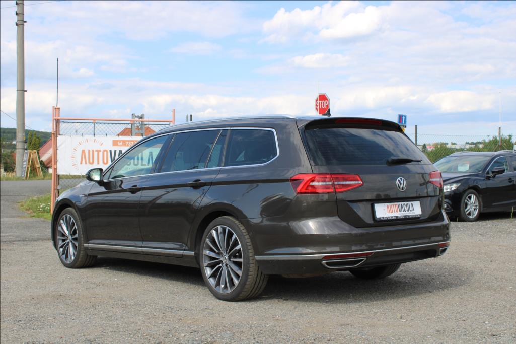 2015 – Volkswagen Passat – 2,0 TDi  HIGHLINE, 4 x 4, DSG