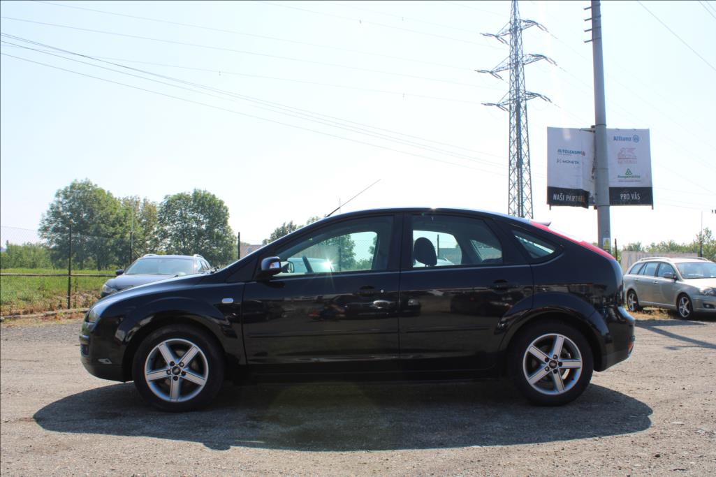2007 – Ford Focus – 1,8 i  STK 11/2027, VÝHŘEVY