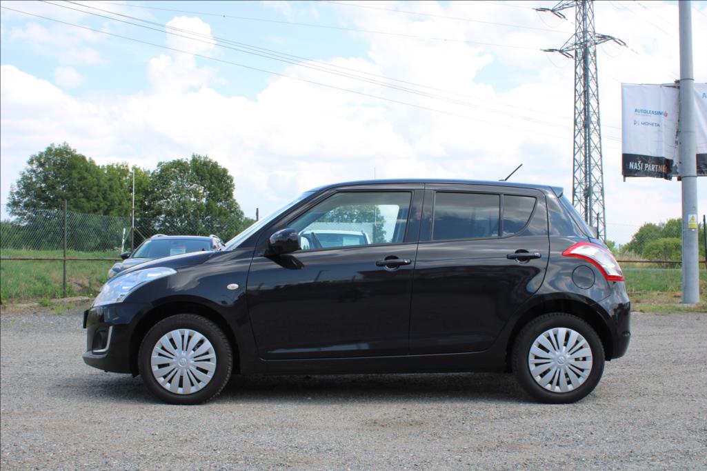 2015 – Suzuki Swift – 1,2 i  4 x 4, SERVISKA