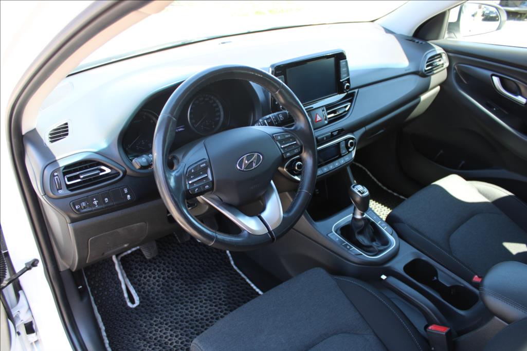 2021 – Hyundai i30 – 1,5 i  SMART, VÝHŘEVY, ČR