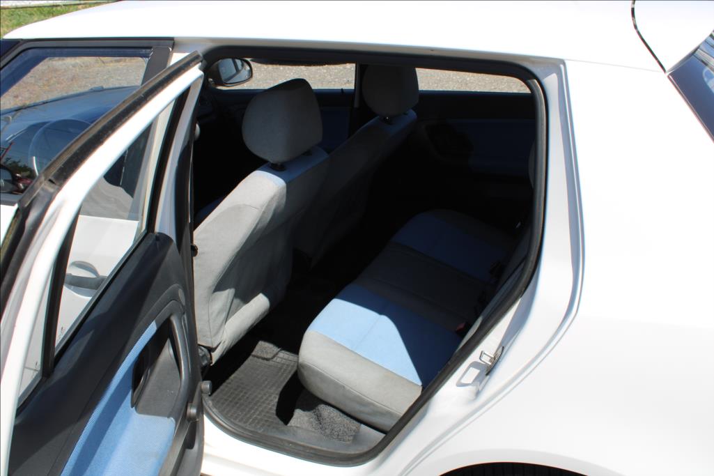 2007 – Škoda Fabia – 1,2 i  STK 5/2028, ČR