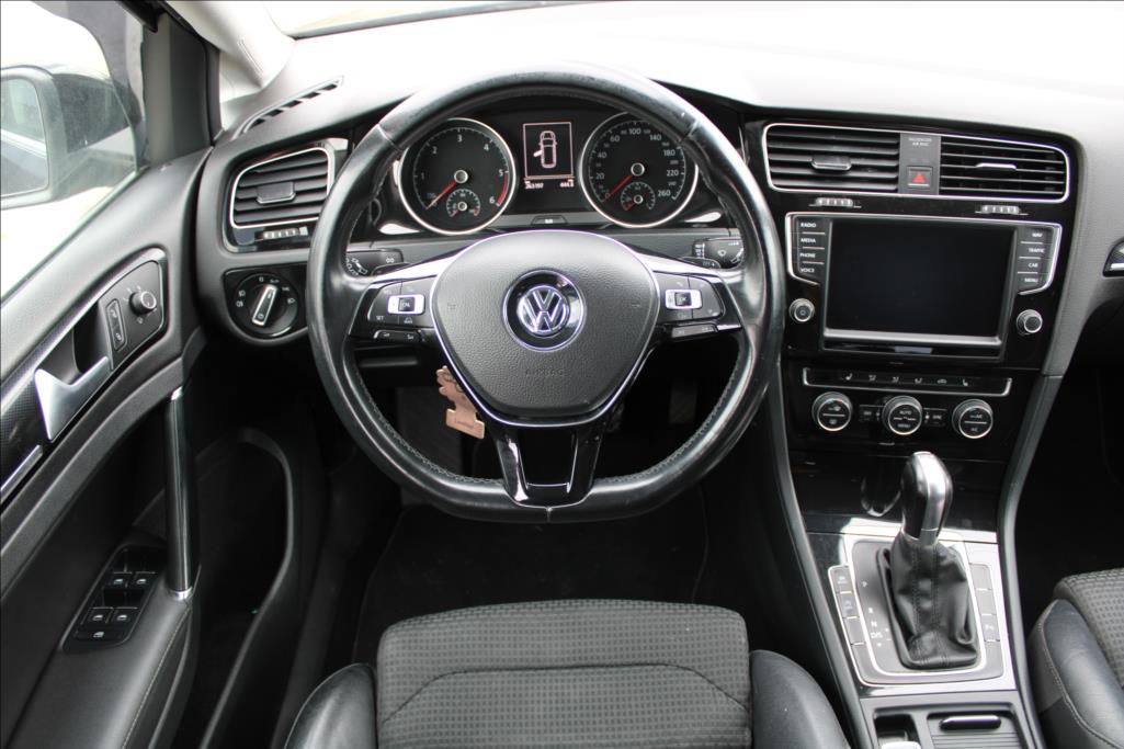 2014 – Volkswagen Golf – 2,0 TDi  XENONY, AUTOMAT