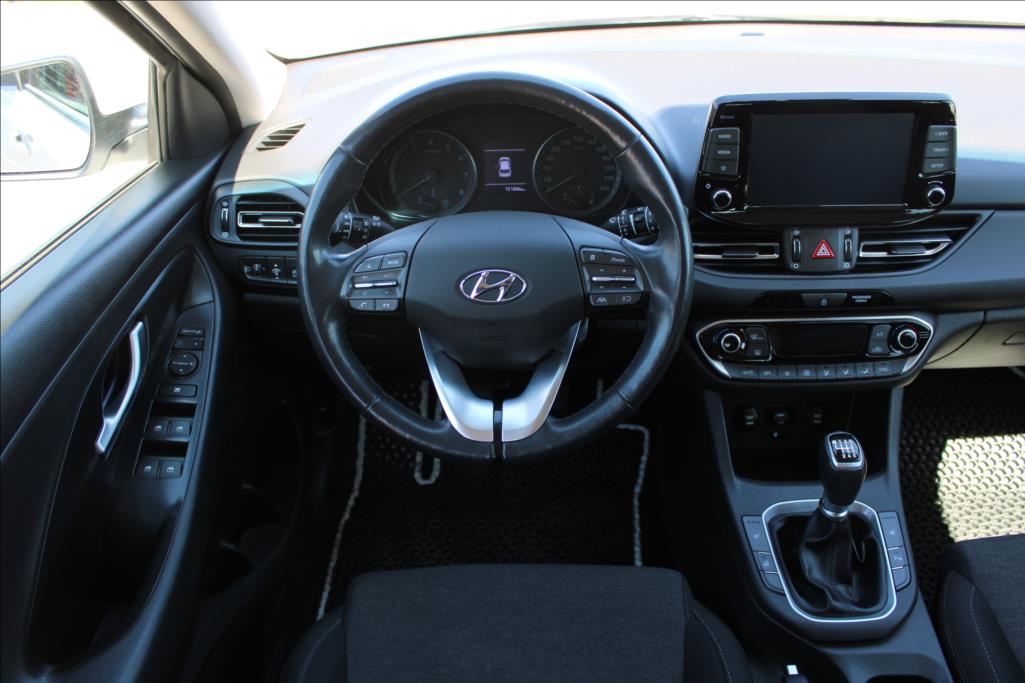 2021 – Hyundai i30 – 1,5 i  SMART, VÝHŘEVY, ČR